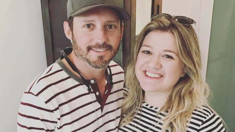 Kelly Clarkson's Manager Introduced Her To Brandon Blackstone