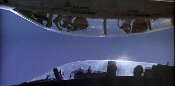Top Gun - Aerial Tricks