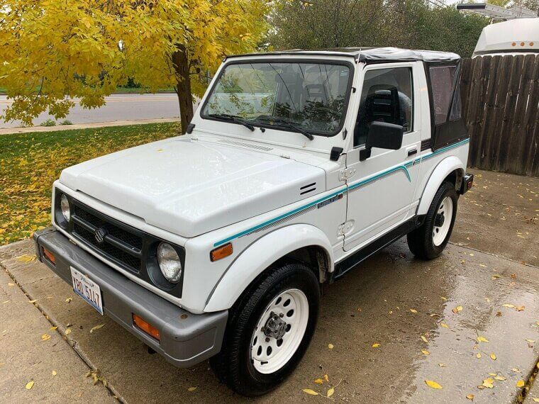 Suzuki Samurai: The Tiny Off-Road Champion Built For Sandy Beaches