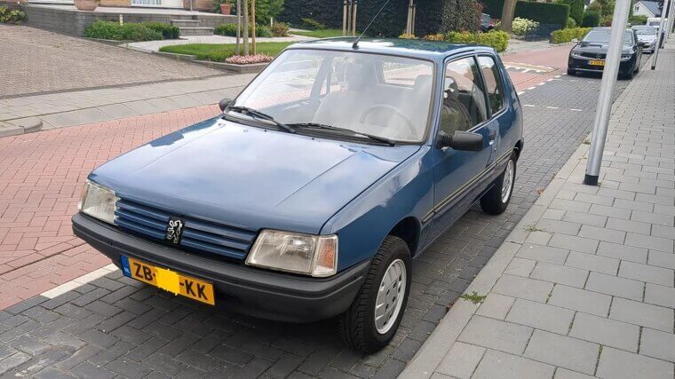 Peugeot 205