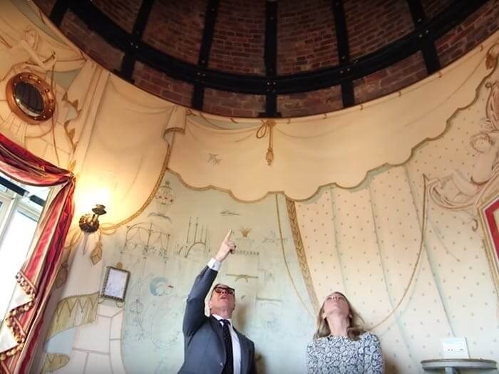 Tommy Hilfiger's Eloise-Inspired Room