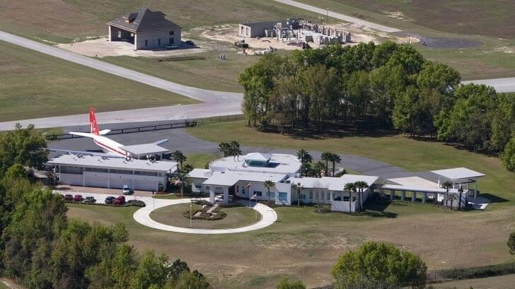 John Travolta's Home Airport