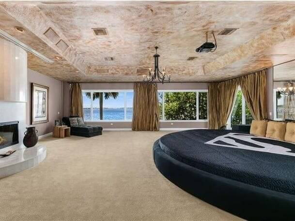 Shaquille O'Neil's 30-Foot Wide Bed