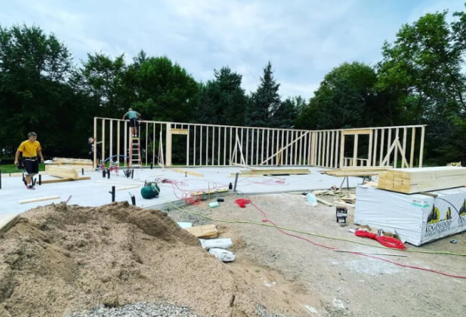 Deze mensen gaven doe-het-zelf projecten een slechte naam met hun grappige huisontwerpen