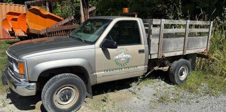 2000 Chevrolet Silverado 2500 - $950