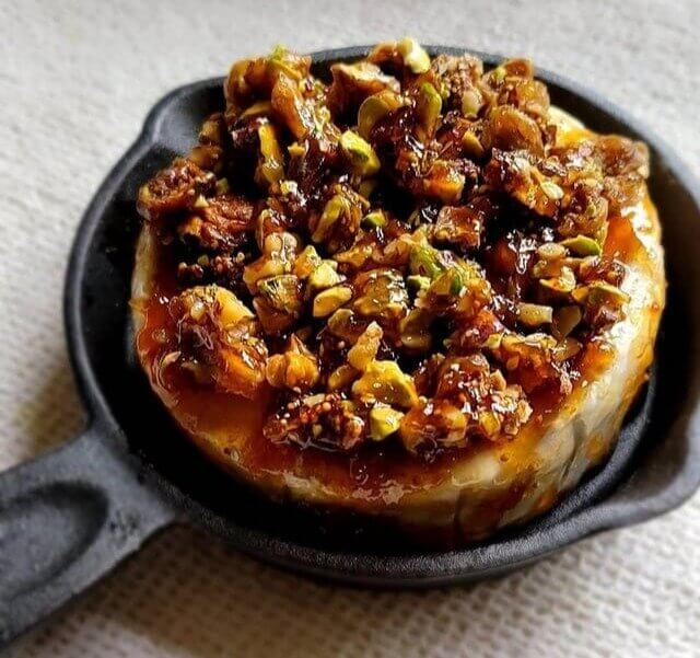 Baked Brie With Honey and Nuts