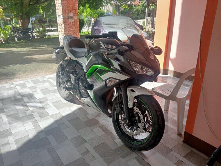 The Mirrors Vibrate at Speed