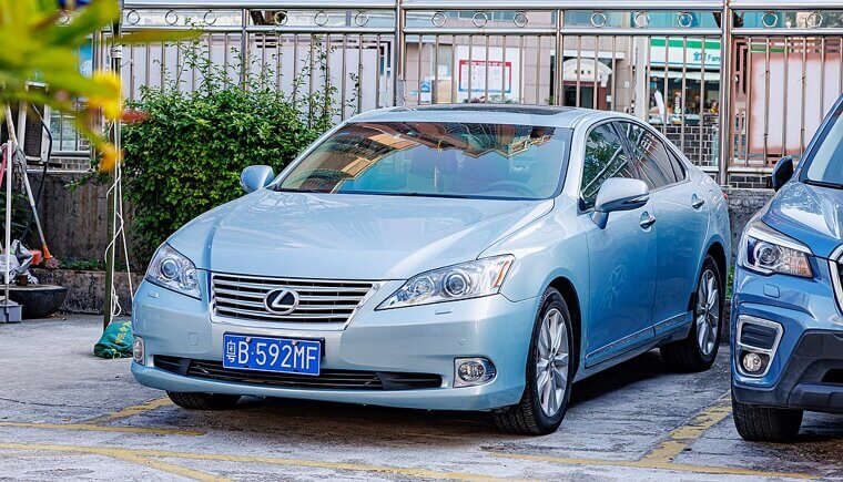 Lexus ES