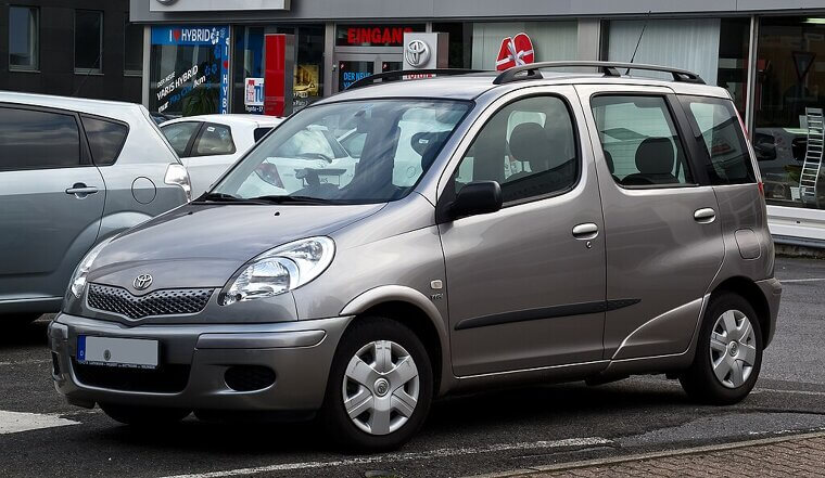 2002 Toyota Yaris Verso (1999–2005)