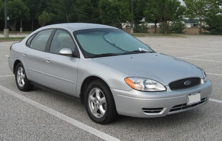 2000s Ford Taurus