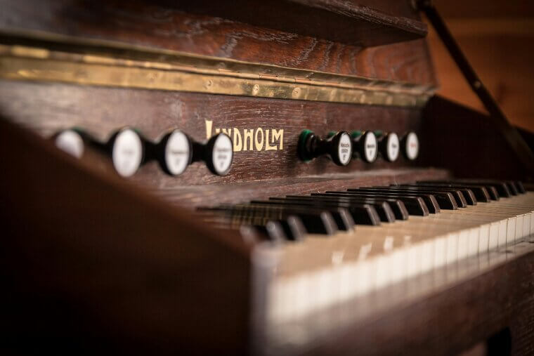 Old Pianos: Hidden Harmonies Worth Exploring