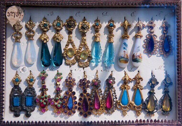 Exquisite Vintage Earring Collection Worth Exploring