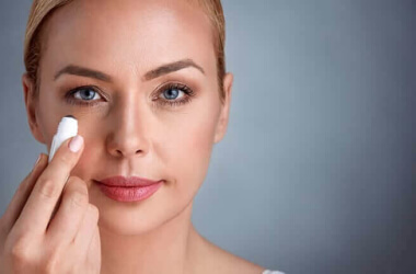 5 Effective Ways to Get Rid of Dark Under Eye Circles