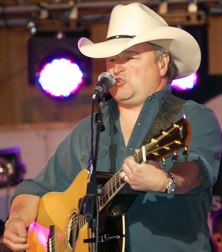 Mark Chesnutt's "I Don't Want to Miss a Thing" Treasures Moments