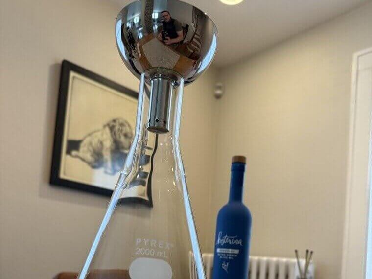 Decanter That Never Pours