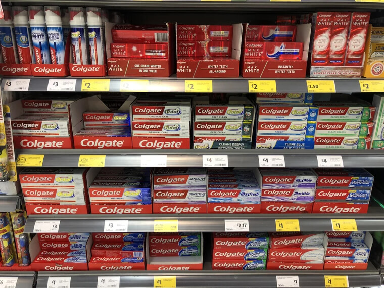 9 Out of 10 Dentists Don't Really Recommend That Toothpaste