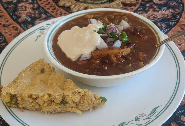 Chili With Cornbread