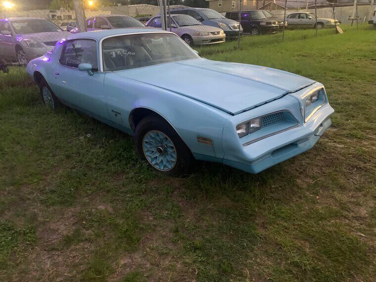 1977 Pontiac Firebird Esprit