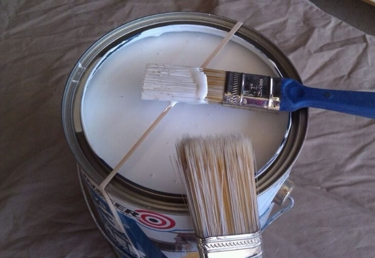 ​Remove Excess Paint With A Few Rubber Bands