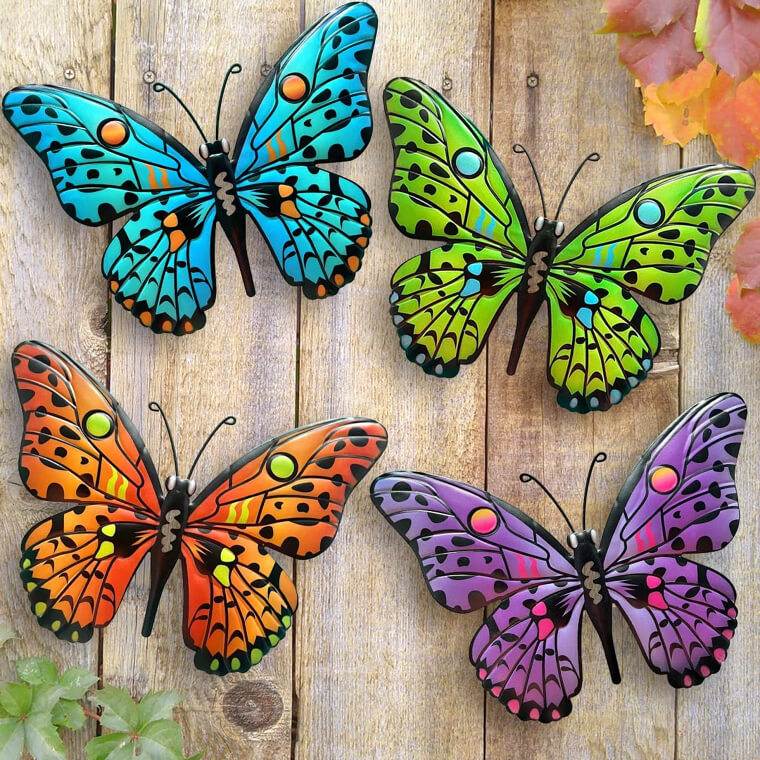 Brighten up the Outdoors With This Wall or Fence Decor