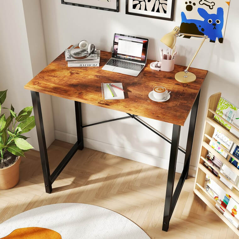 In Need of a Minimalist Office Space? This Small Computer Desk Will Do the Trick