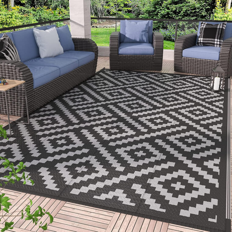 Make Your Garden as Beautiful as Your Living Room With This Outdoor Rug