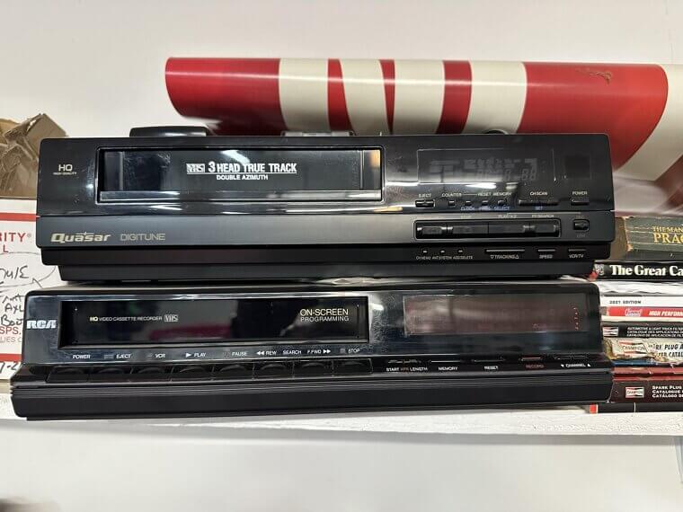 VCR Players: A 1990s Living Room Staple