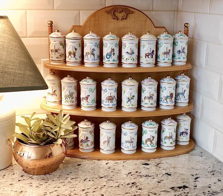 Decorative Spice Rack with Ceramic Jars