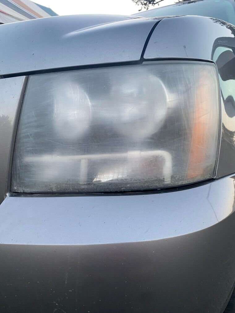 The Transparent Fix: Clearing Foggy Headlights With Toothpaste