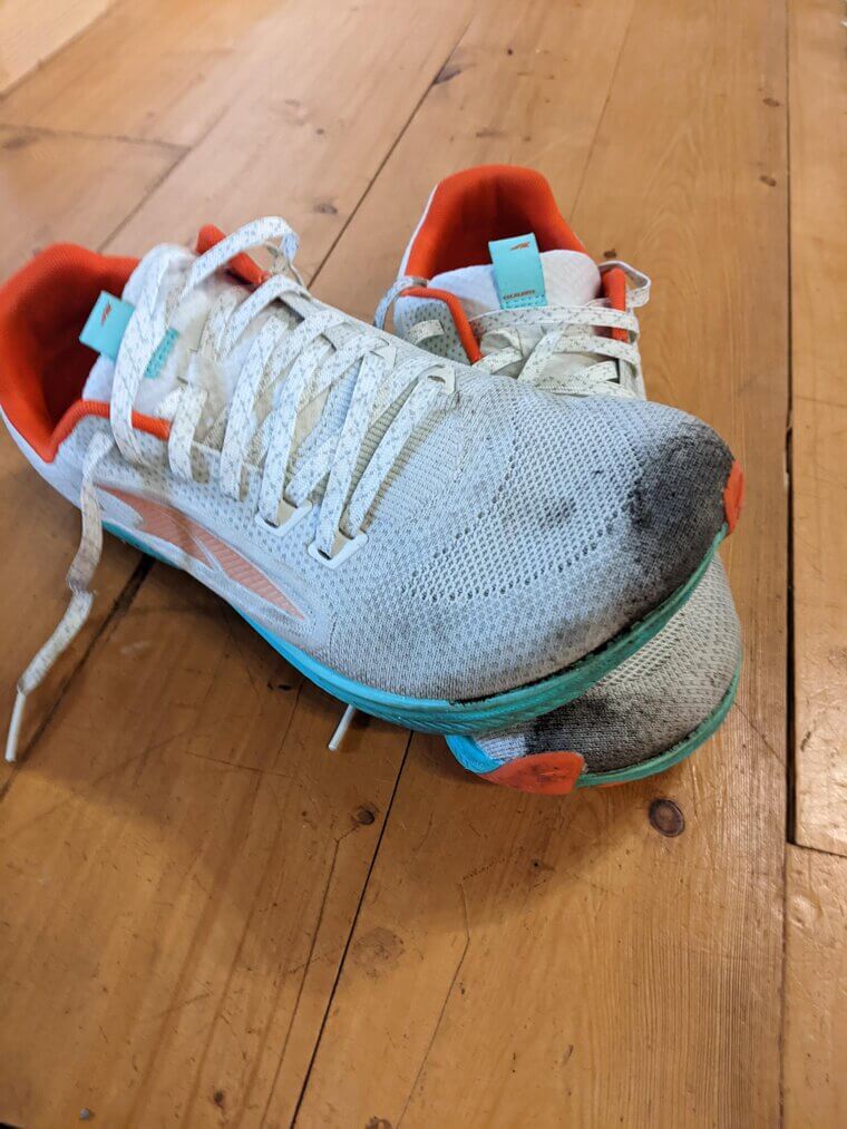 The Tea Treader: Deodorizing Smelly Shoes With Dry Bags