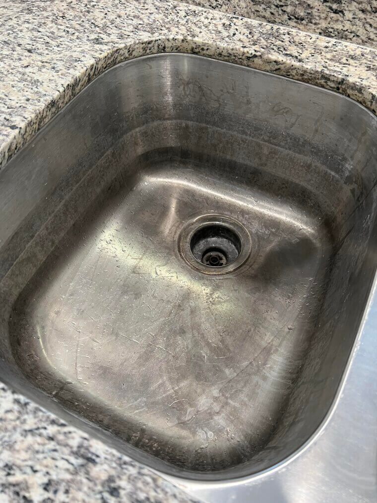 The Flour Finish: Polishing Stainless Steel Sinks