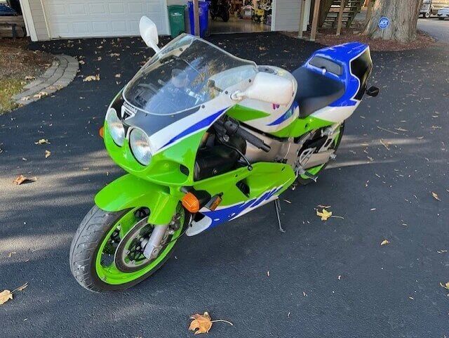 1993 Kawasaki Ninja ZX-7R M1