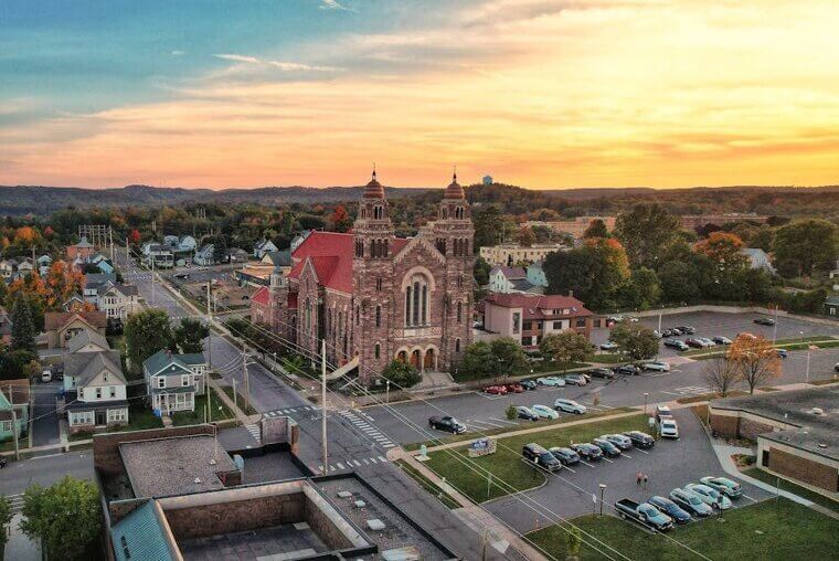 Marquette, Michigan's Great Lakes Lakeside Living