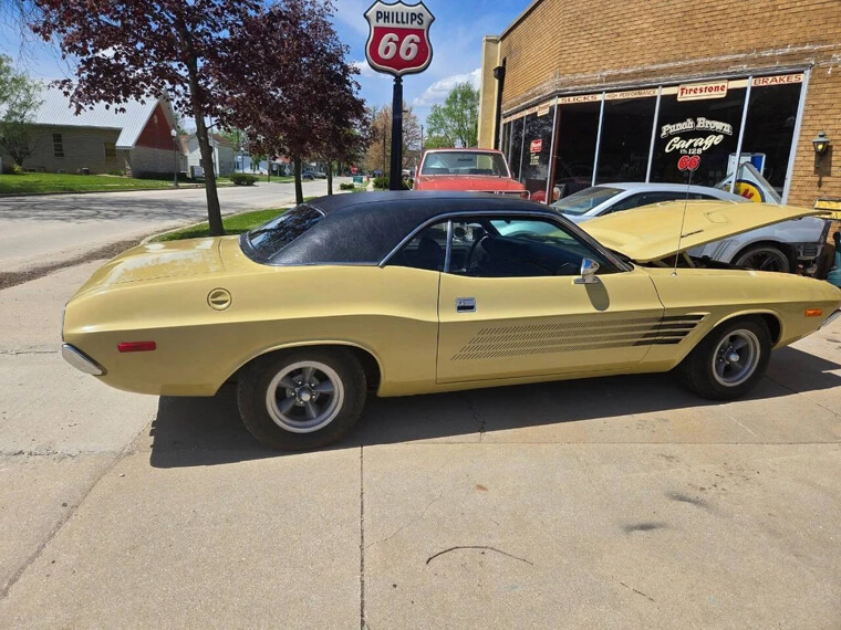 1972 Dodge Challenger RALLY - $35,490.00