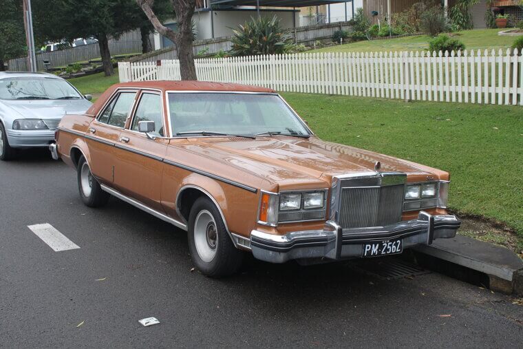 Lincoln Versailles