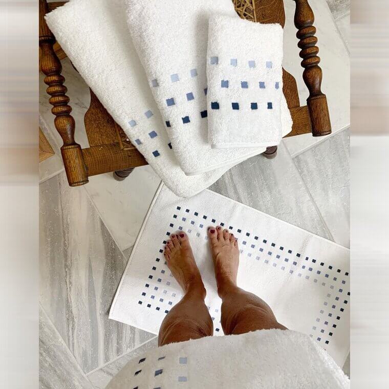 Wash Your Towels in Vinegar to Keep Them Fresh and Soft