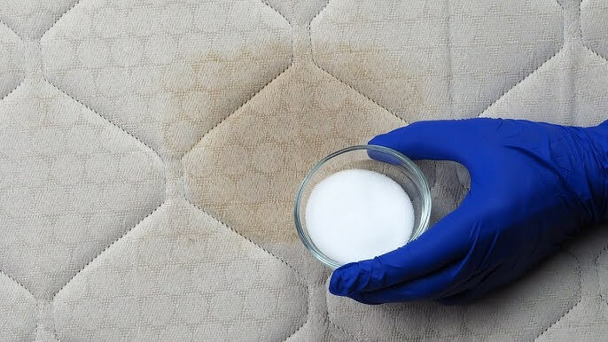 Clean and Freshen up Your Mattress With Baking Soda