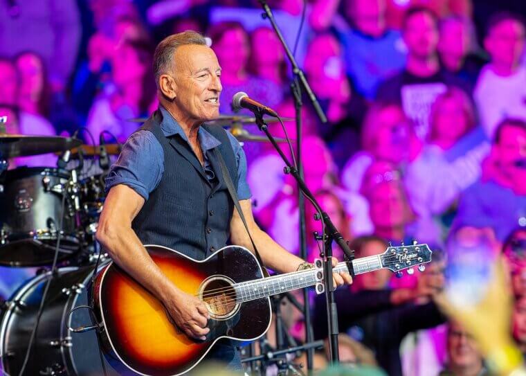 Bruce Springsteen Performs Legendary Three-Hour Concerts With the E Street Band