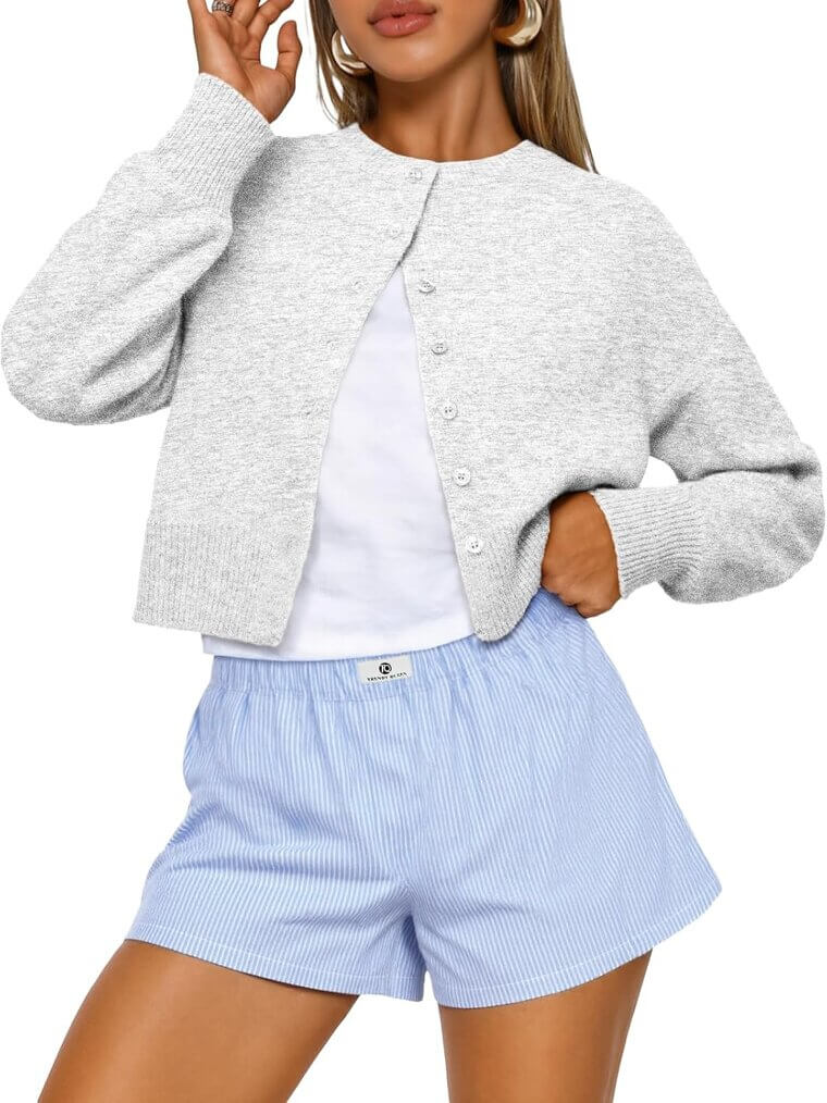 Trendy Queen Cropped Cardigan - Perfect for Y2K Fall Fashion! - Don’t Miss the 39% Discount!