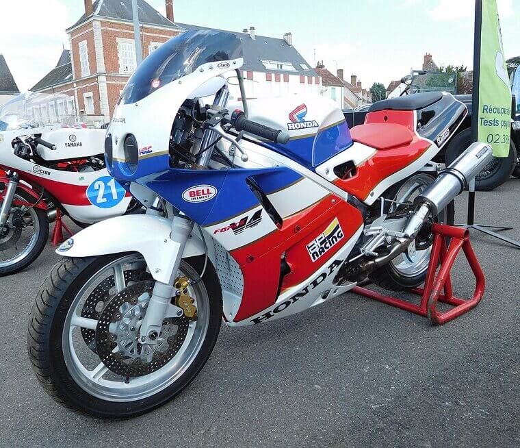 Honda VFR750R (RC30) (1987)