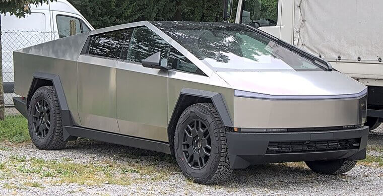 Tesla Cybertruck (2024–Present)
