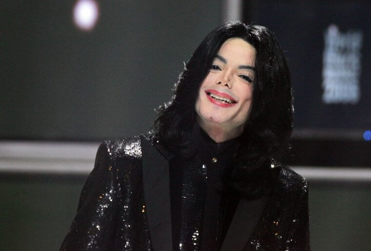 Michael Jackson Fan Sues MSNBC