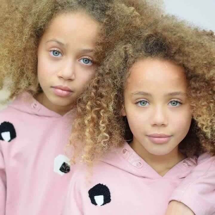 Ilyza and Djanoa Voois