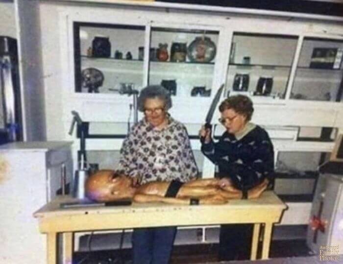 Alien Autopsy, Done Old-School
