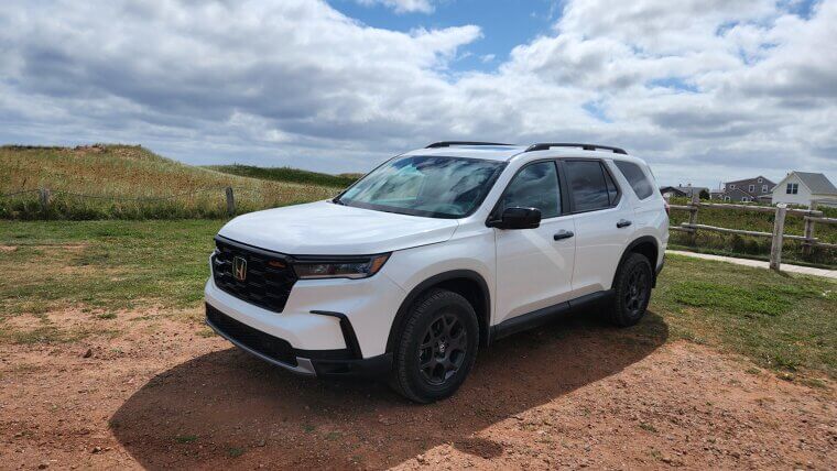 Best: 2023 Honda Pilot TrailSport (4th Gen)