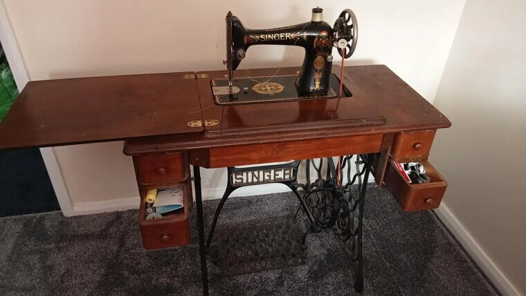 The Sewing Machine