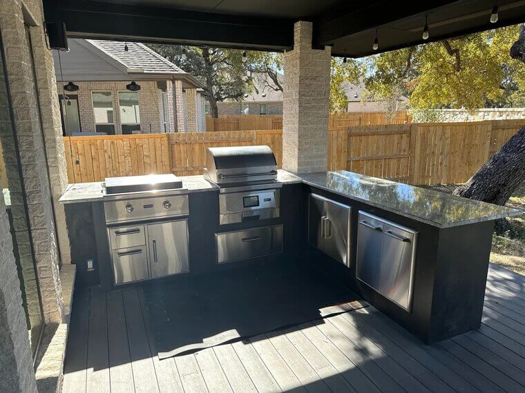 DIY Outdoor Kitchen