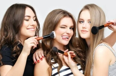 The Best Makeup for Your Hair Color