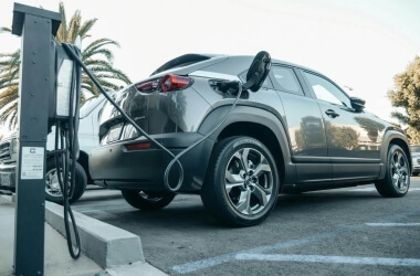 Car Manufacturers About to Go Bankrupt