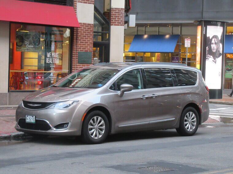 Chrysler Pacifica's Plug-In Hybrid Battery Costs